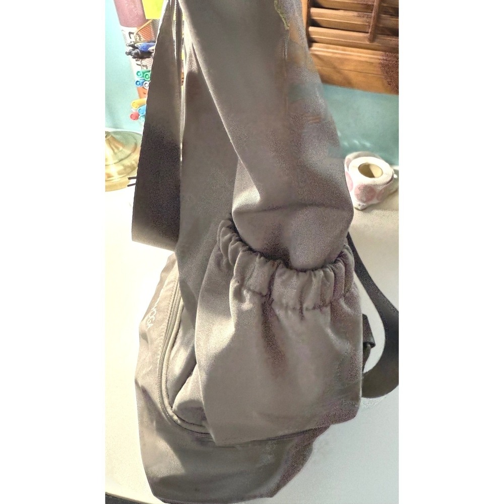 Beyond Yoga Go To Backpack‎ Taupe Gray Nylon Gym Yoga Bag with Shoe Compartment - Picture 6 of 8